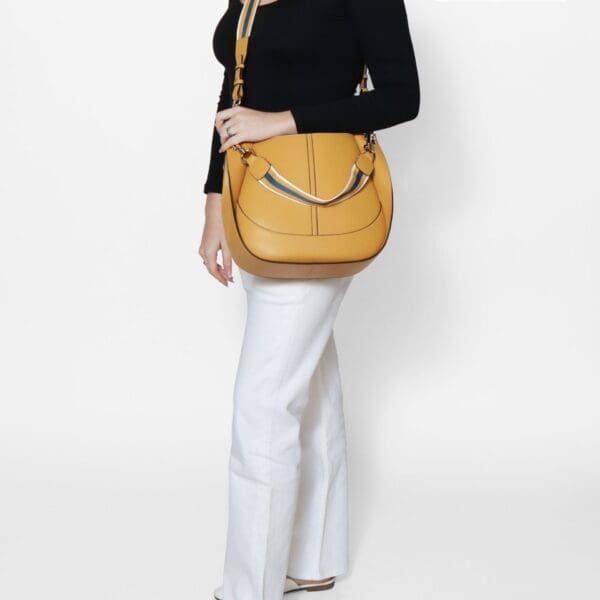 Monica Bini Yellow Shoulder Bag - Genuine Leather - Stylish And Trendy Accessory 12