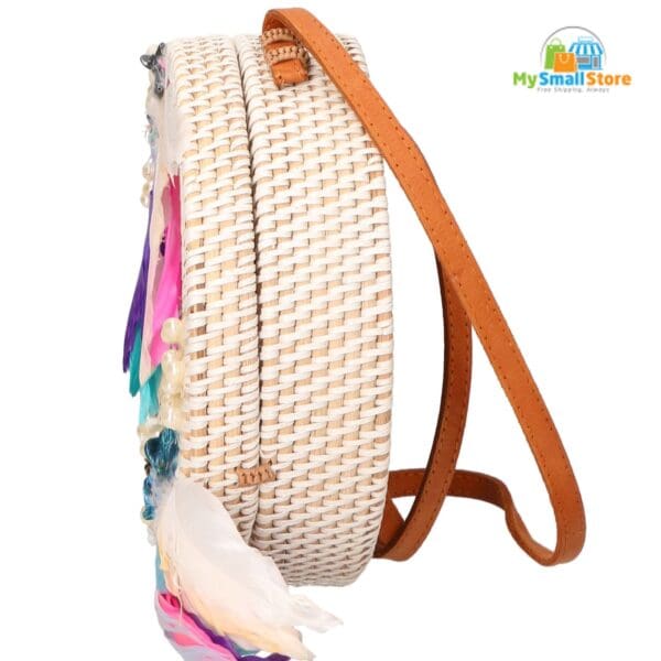 Stylish Monica Bini White Crossbody Bag - Elegant And Chic Design 3
